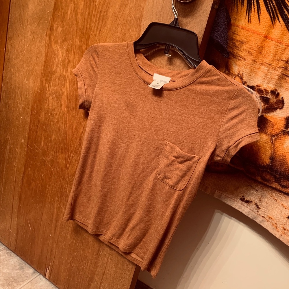 tan wet seal t-shirt
